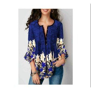 Women's blue Flower Boho Blouse Size Medium with flare sleeves
